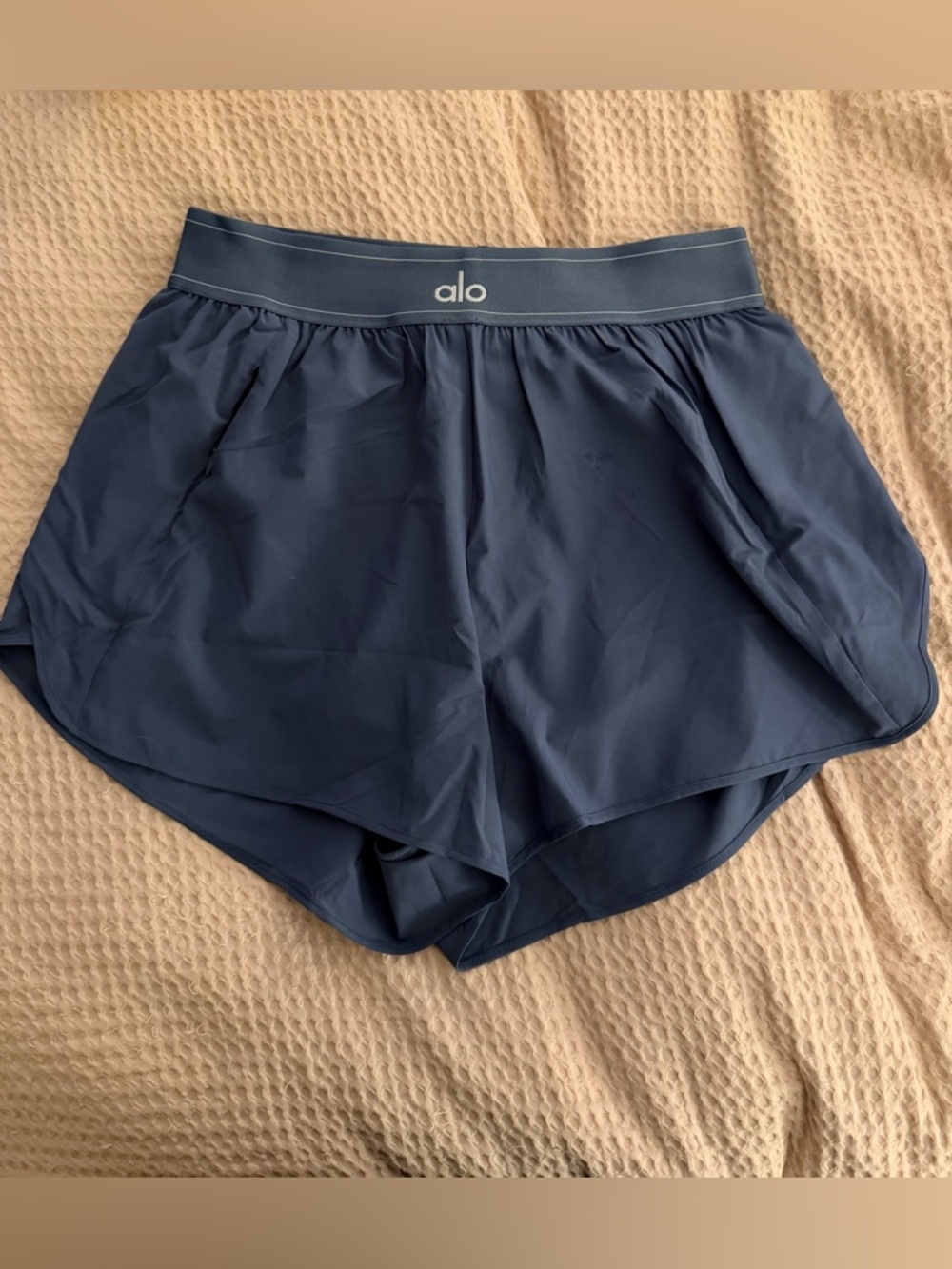 ALO Yoga Match Point Short